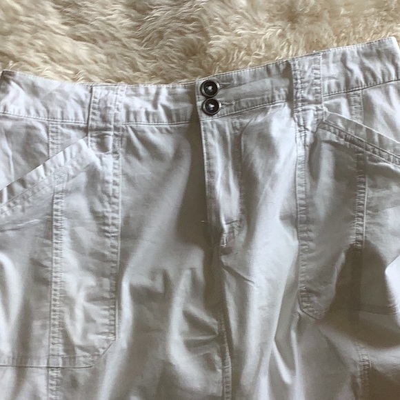 Dress Barn WhiteCargo Skort Size 8 - Picture 4 of 5